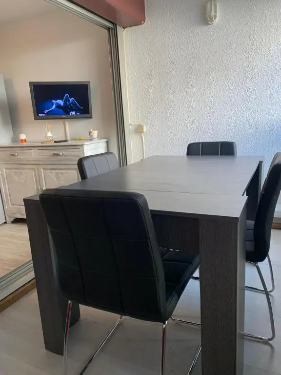 Studio Cabine Dans Residence Avec Piscine