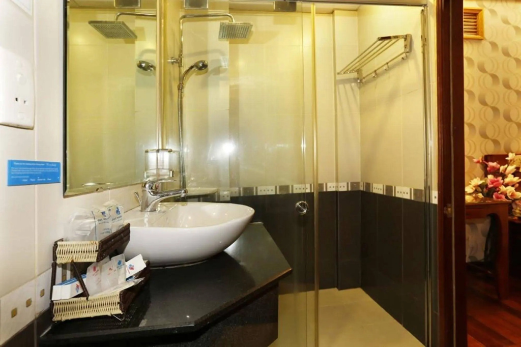 Duc Vuong Saigon Hotel - Bui Vien