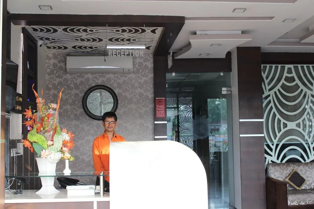 Hotel R K Palace - Simple Stay Royal Comfort