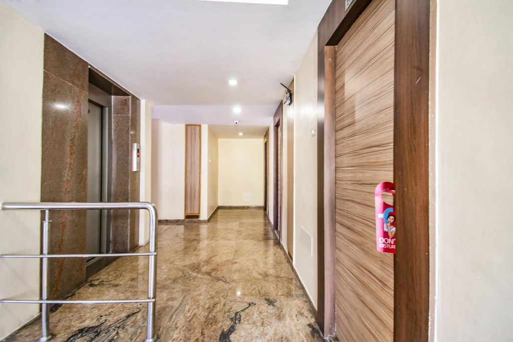 FabHotel Jansi Deluxe - Nr Gandhipuram Bus stand