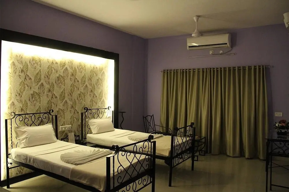 Aagaman Guest House