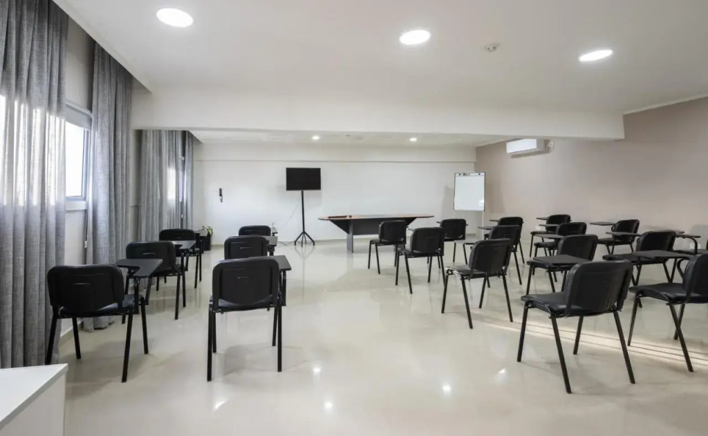 Apart Hotel Rivadavia 815