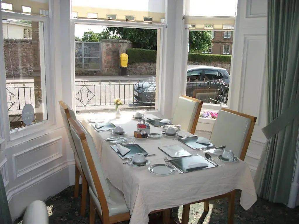 Whin Park Guest House