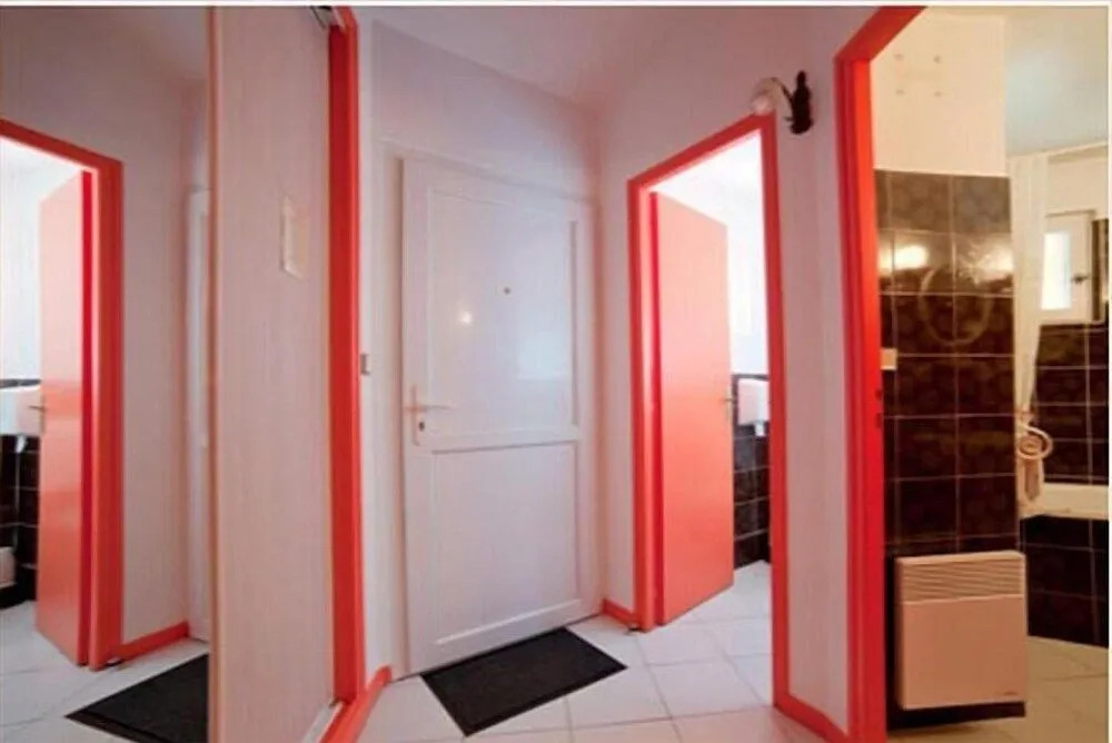 Logis Hotels - Hotel Restaurant l Enclos