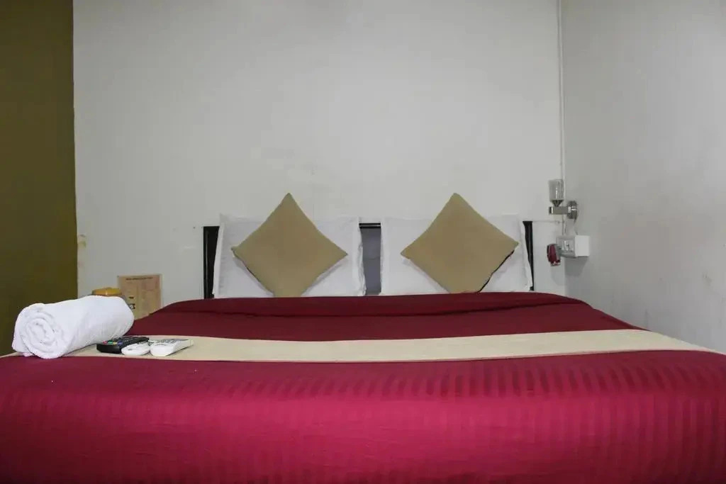 Hotel Saffron Inn