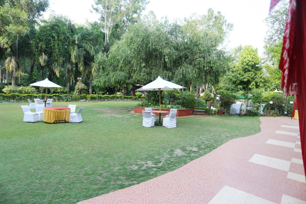 Hotel Aketa Rajpur Road Dehradun, Dehradun