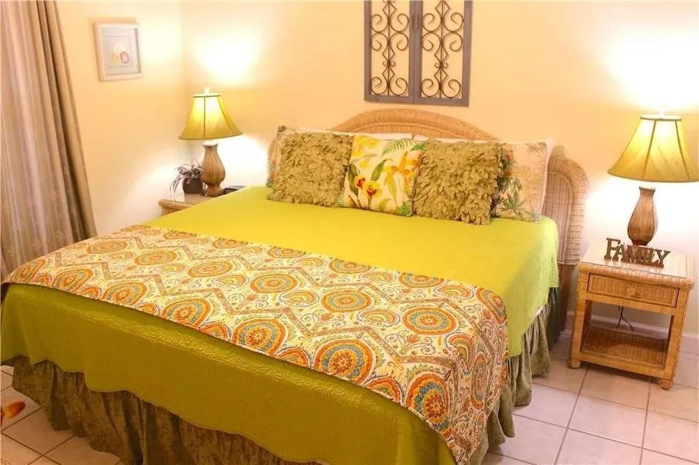 407 Pelican Beach - 1 Br condo by RedAwning