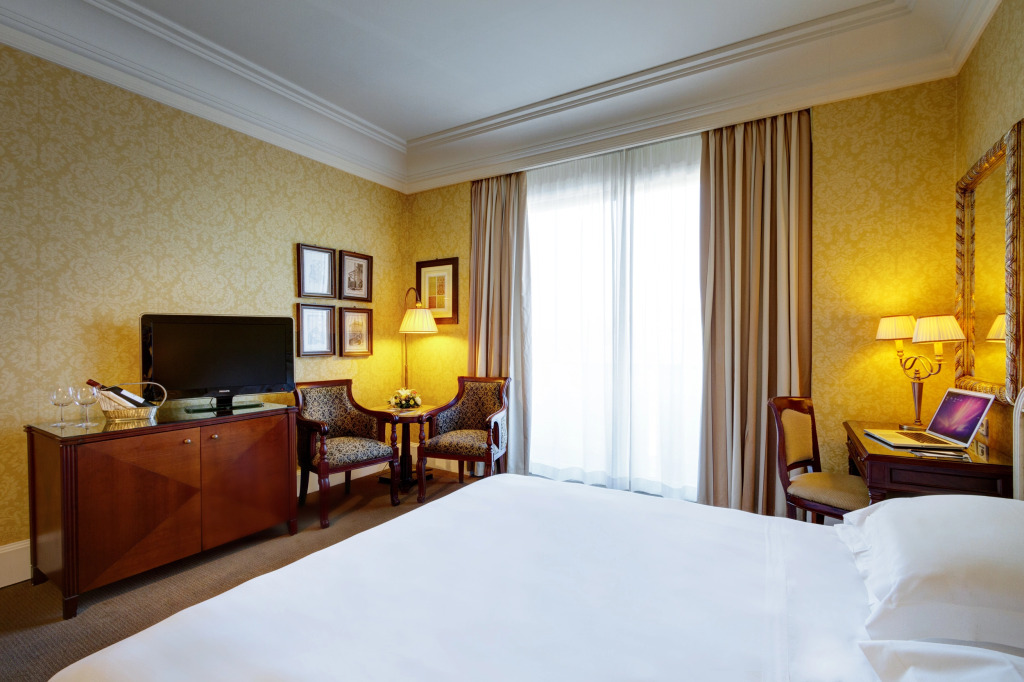 Excelsior Grand Hotel