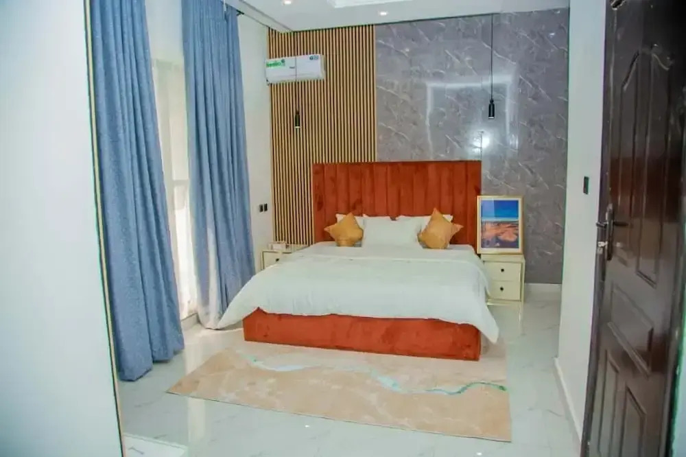 Aviv Luxury Homes
