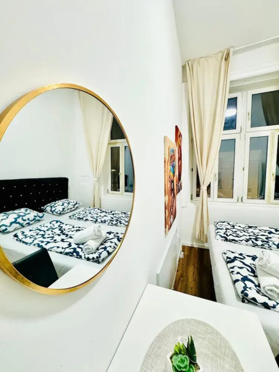 Spacious Private Rooms in 5BR Apartment Near Atzgersdorf Station