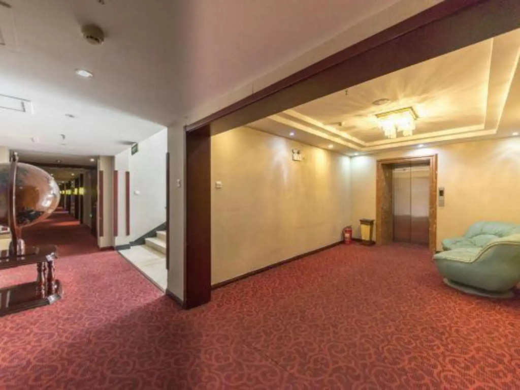Baiwei Business Hotel (Qinhuangdao Railway Station)