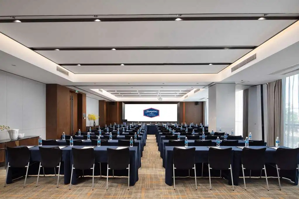 Hampton by Hilton Yuxi Hongta Railway Station
