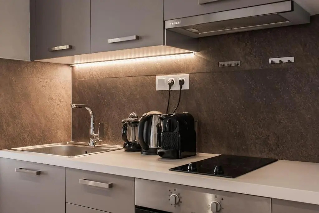 Piraeus Deluxe 2BDR Apt - near metro and port