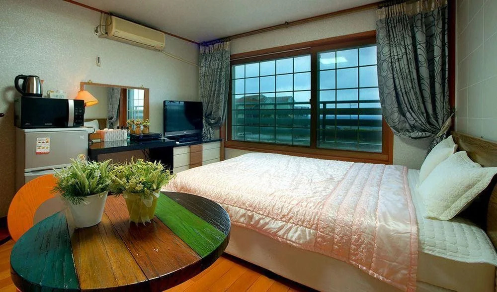 Jeju E-house Pension