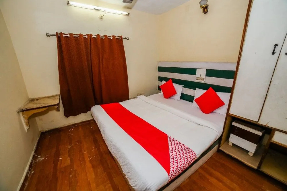 OYO 16947 Hotel Banjara