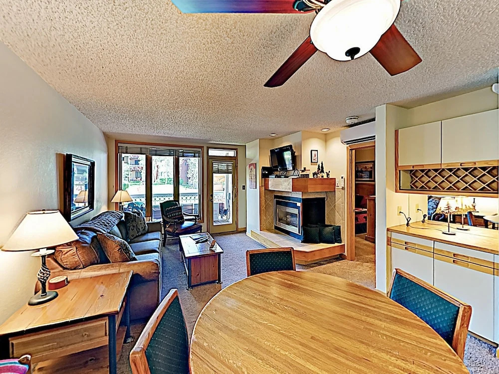 Steamboat Gem: All-suite 2br, 300 Yards To Gondola 2 Bedroom Condo