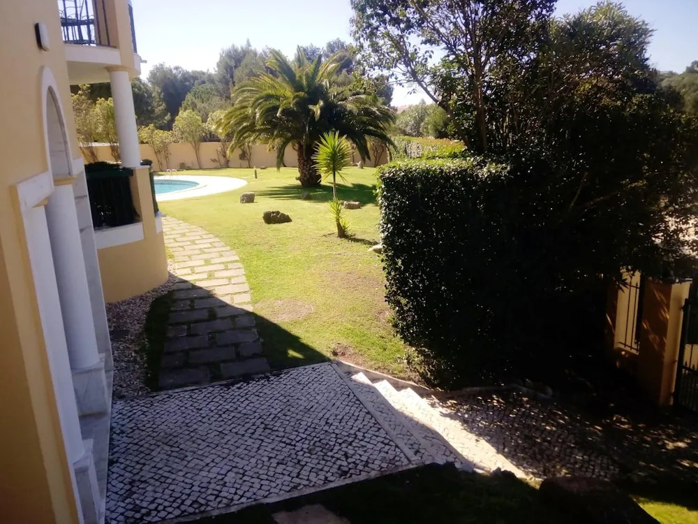 Apartment With 2 Bedrooms in Alcabideche, With Wonderful City View, Shared Pool and Enclosed Garden Near the Beach
