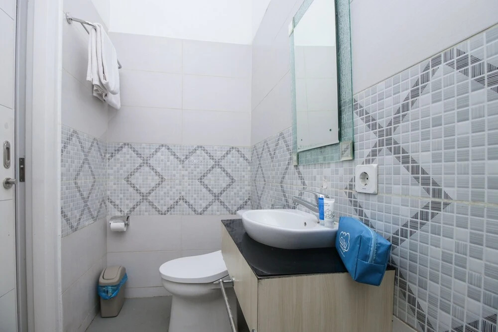 OYO 787 Hotel Kuwera Inn