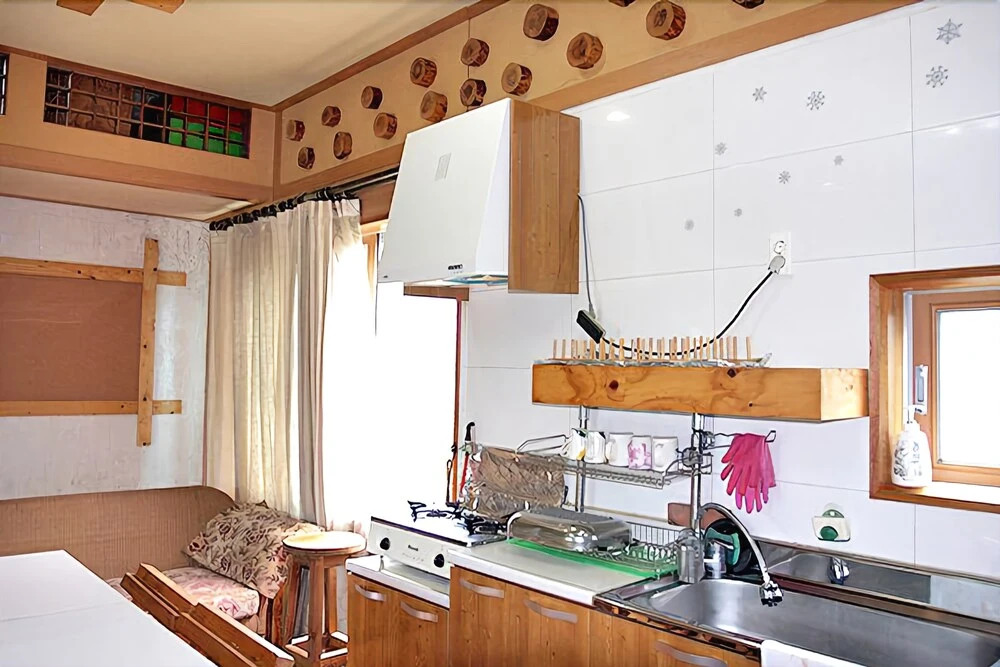 Jeju Gobundal Pension
