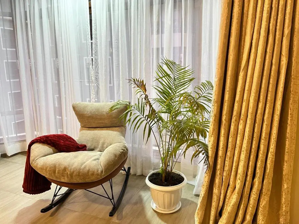 Midtown Executive Suites in CBD With Pool, GYM