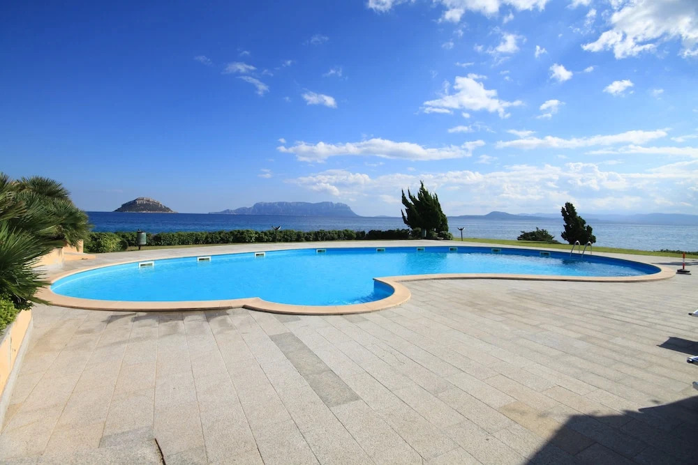 SAbba seafront apartments - Your House in Sardinia