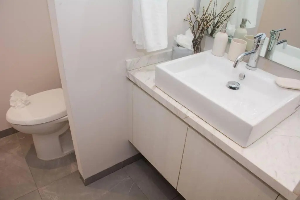 G012S-Esther Gallery Luxury Condo. The Jewel of downtown