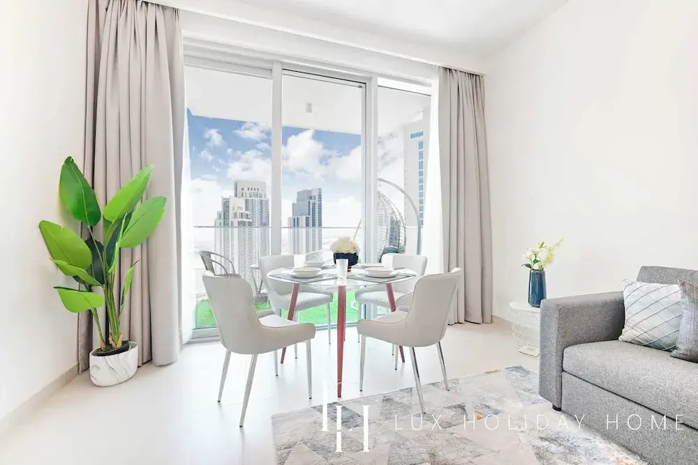 LUX  The Dubai Creek View Suite