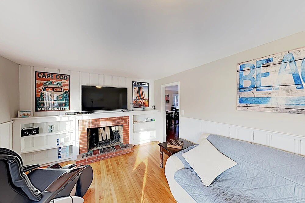 New Listing! Charming Port - Walk To Beach 3 Bedroom Home