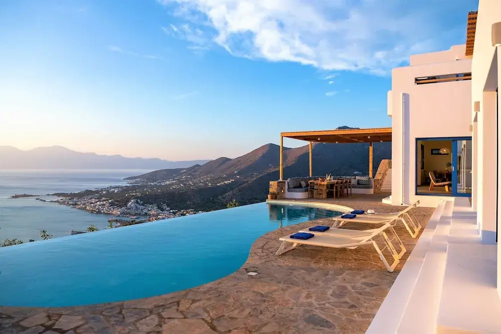 Idyllic Beautiful Villa With Private Heated Infinity Pool Panoramic Views BBQ
