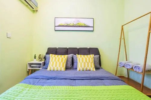 Chongqing Yuzhong·Hongya Cave· Locals Apartment 00122070