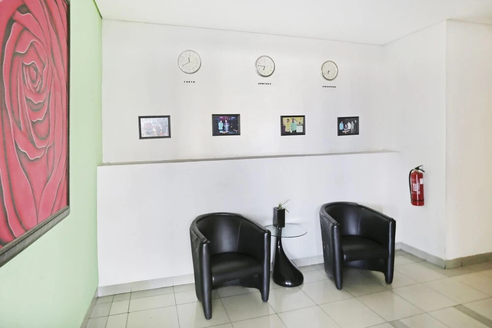 Thamrin Condotel by OYO Rooms
