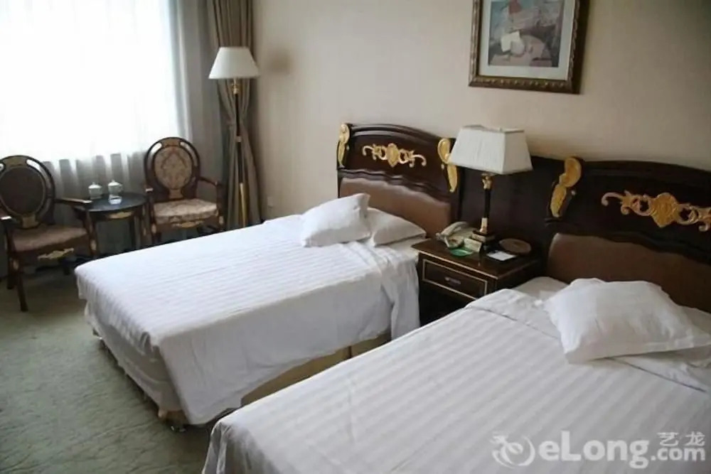 Royal Palace Hotel
