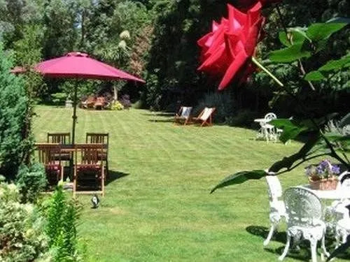 Wood Lodge Hotel