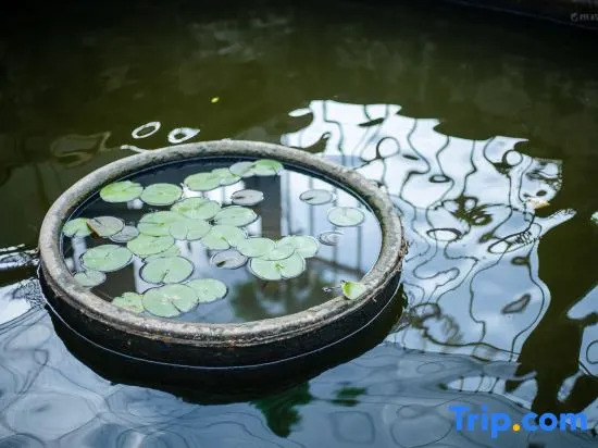 Shanghai corner boutique homestay