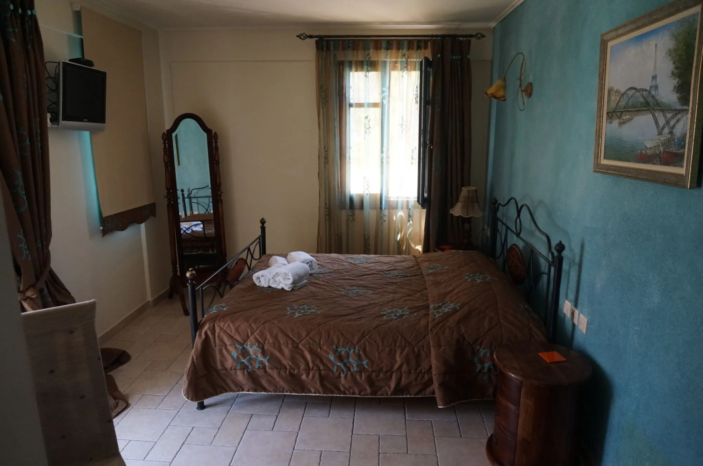 Epavlis Boutique Suites