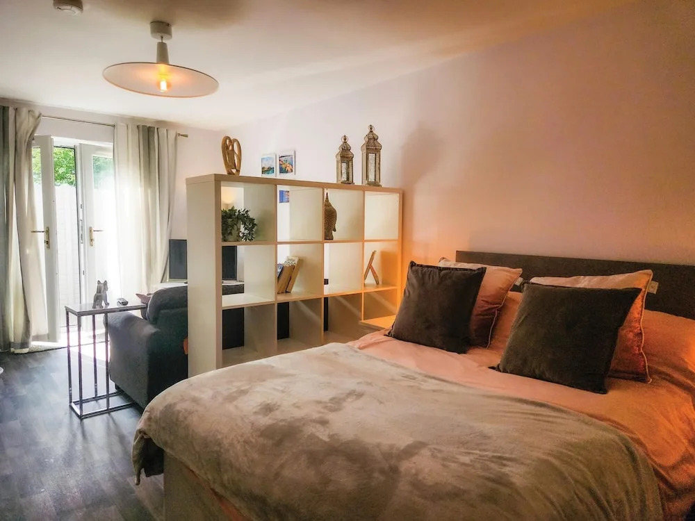 Portway Nook - 1 Bedroom Studio - Bishopston