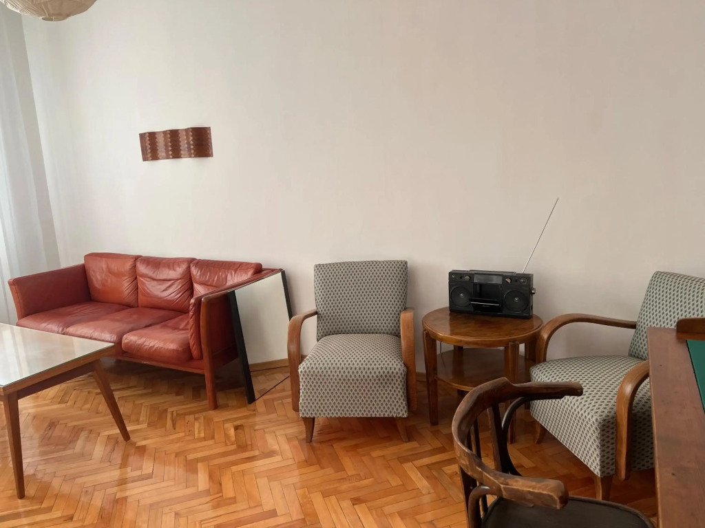 Apartment August 11