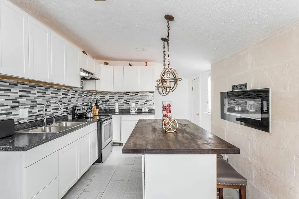 Modern 3 Bedroom House in Fountain Square