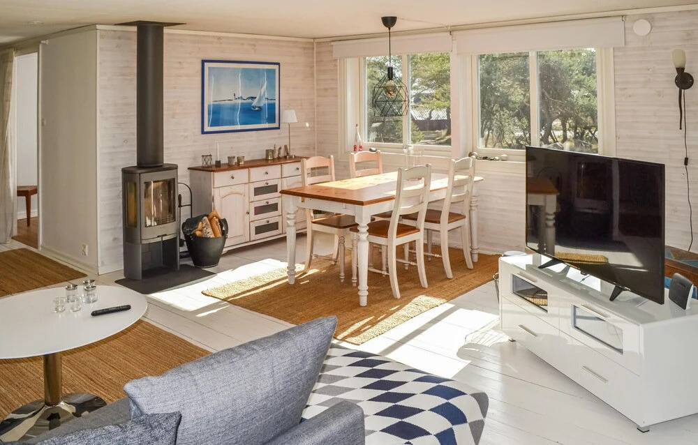 Gorgeous Home In Borrby With Wifi