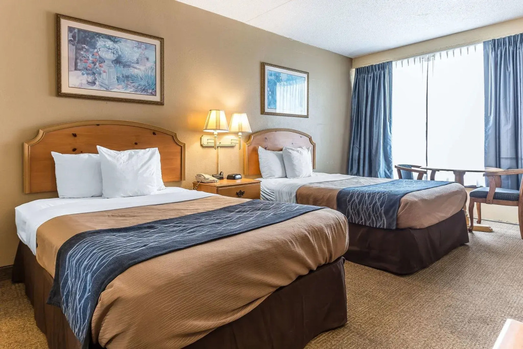 Ocean Crest Inn and Suites