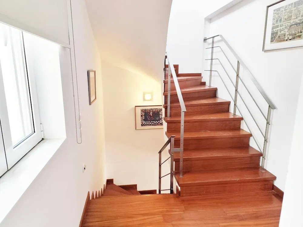 Adelos II Glow Villa 5BR 360m -Elevator-Rooftop