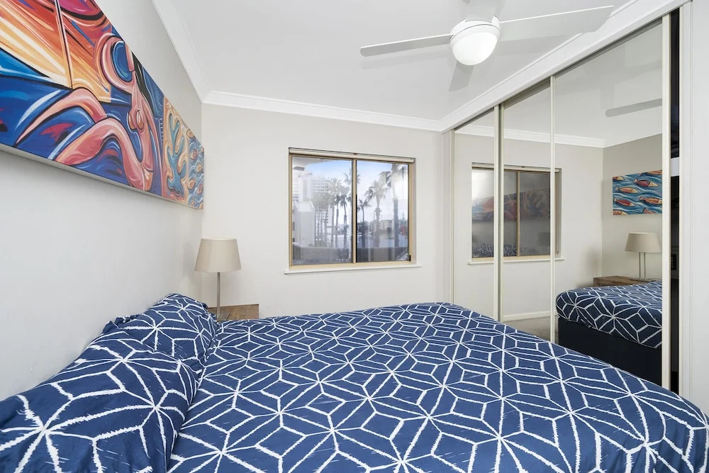 Sandcastles Beachfront ☆ Luxury Retreat Apartment