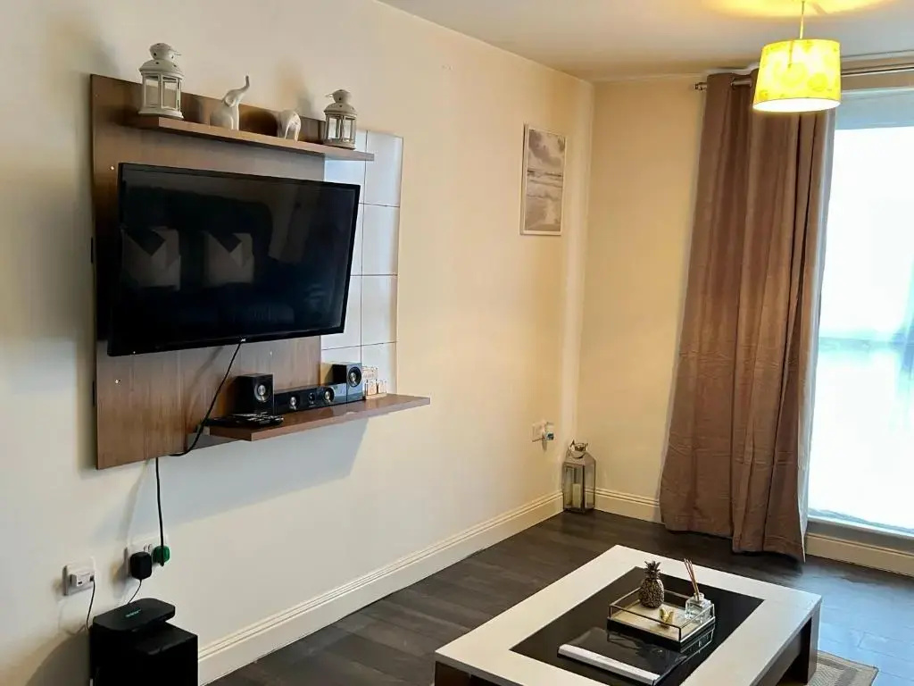 Radiant2 bedroom apartment in the heart of Harlow town