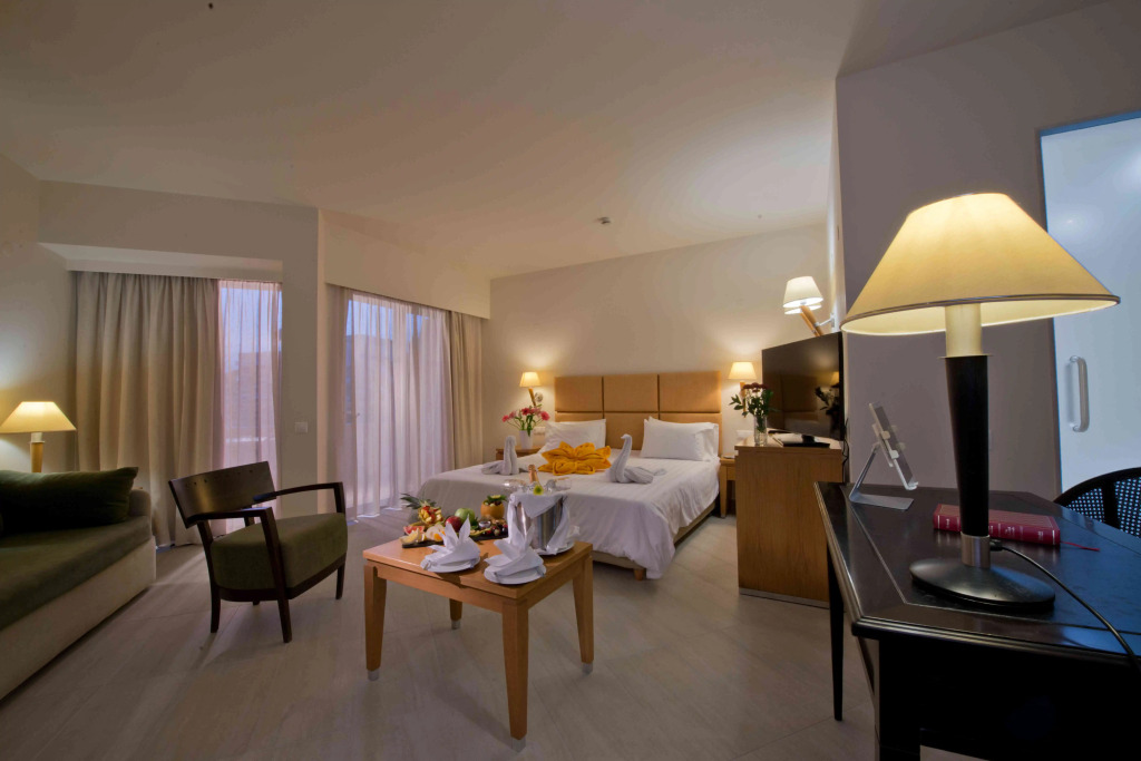Minos Hotel