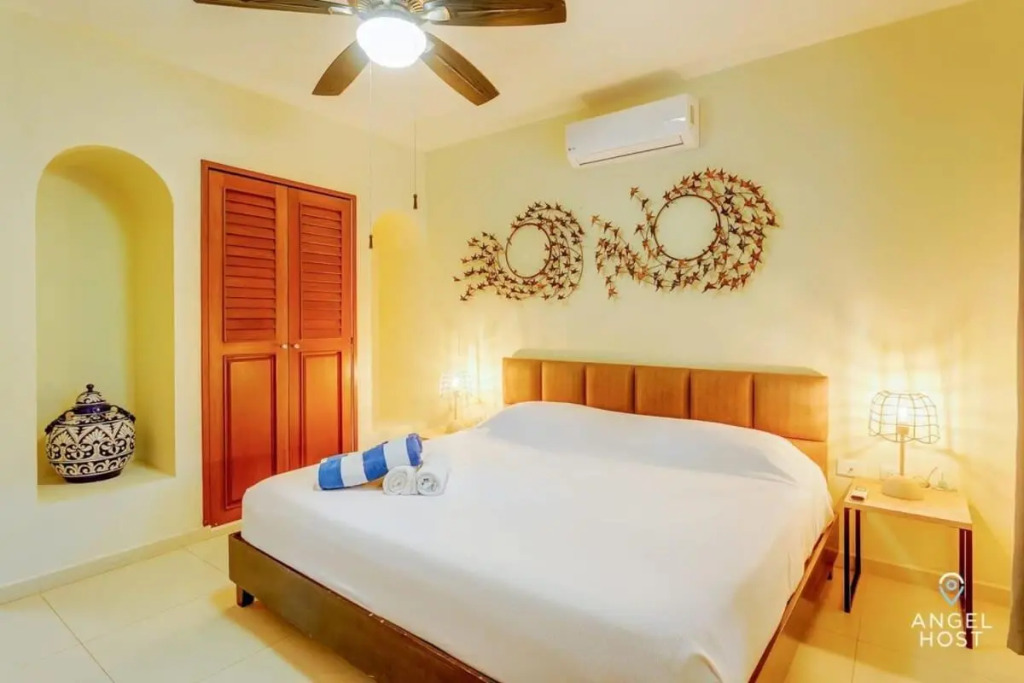 6Br Villa W Pool, Bbq & Backyard