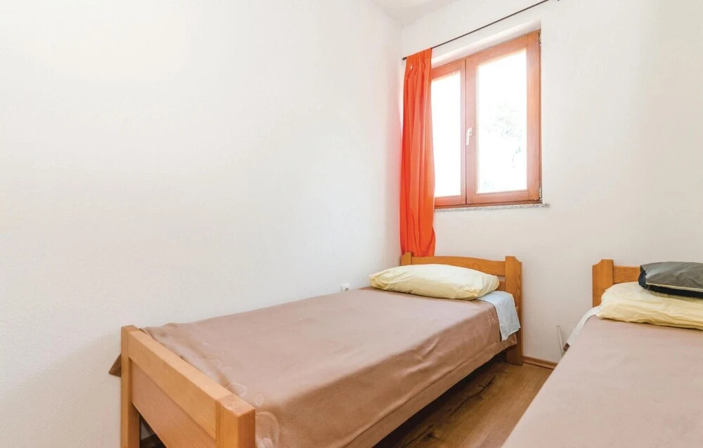 Beautiful Apartment in Biograd With 3 Bedrooms and Wifi