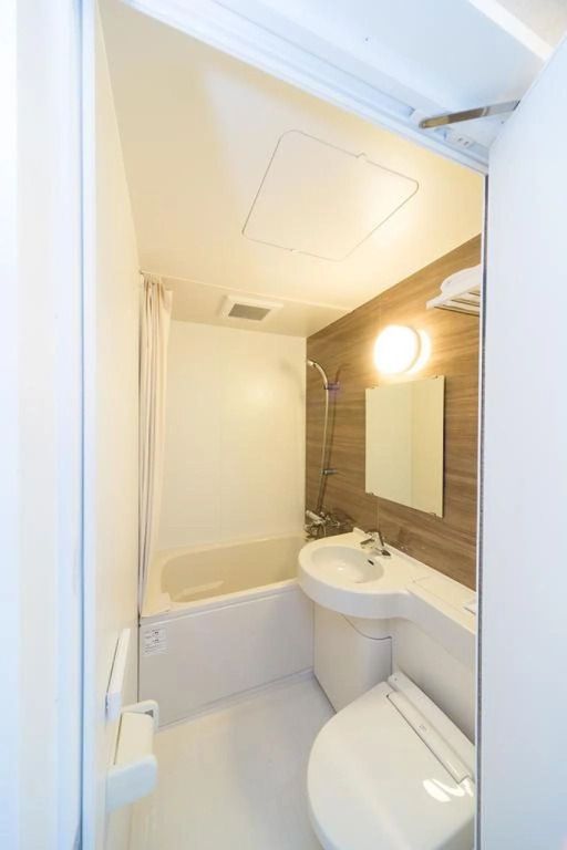 Shinsaibashi-Higashi Crystal Hotel