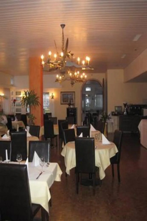TOSS Hotel