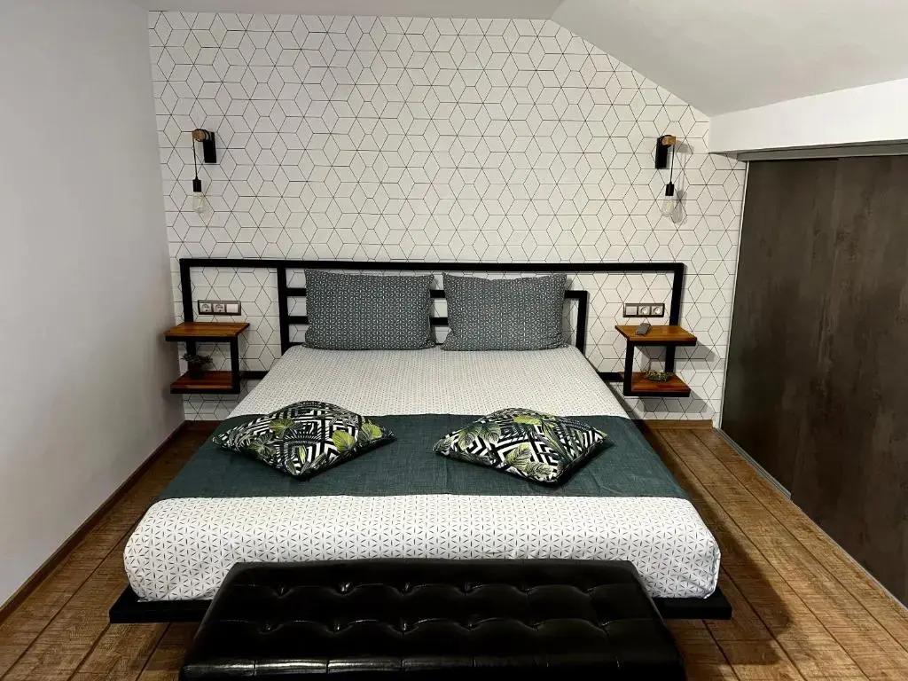 Bruno Apartments