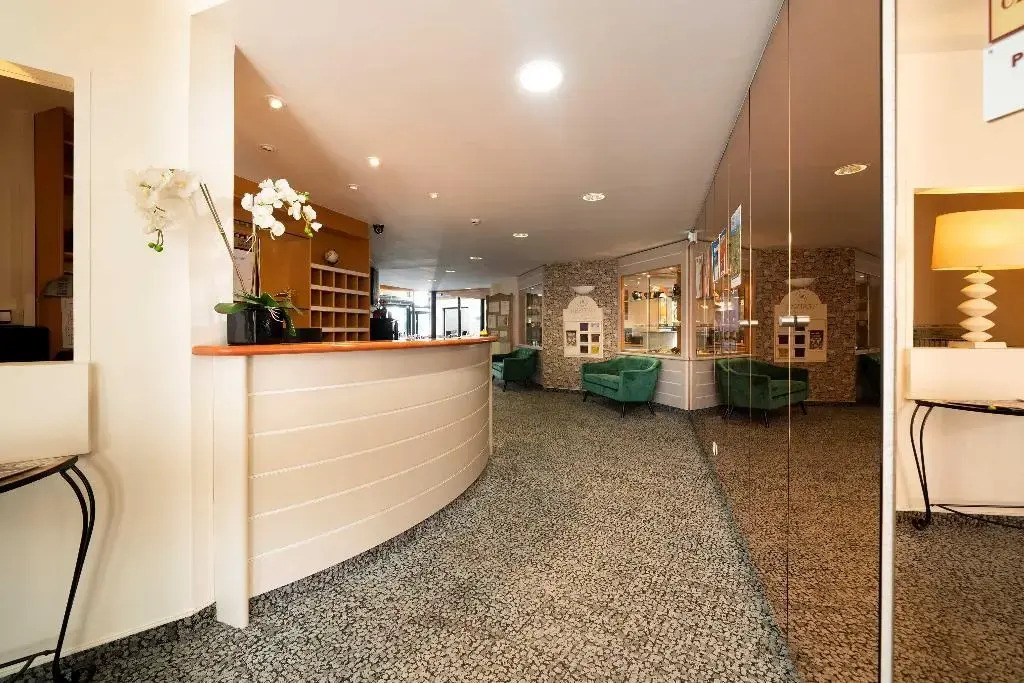 Hotel Majestic Alsace - Strasbourg Nord